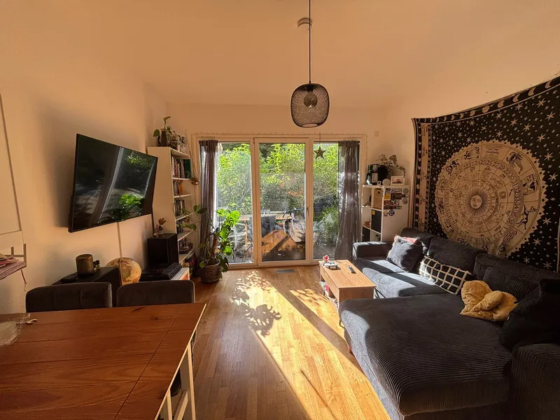 Zuhause mit zwei Zimmern und Terrasse in Berlin Lichtenberg — photo 1